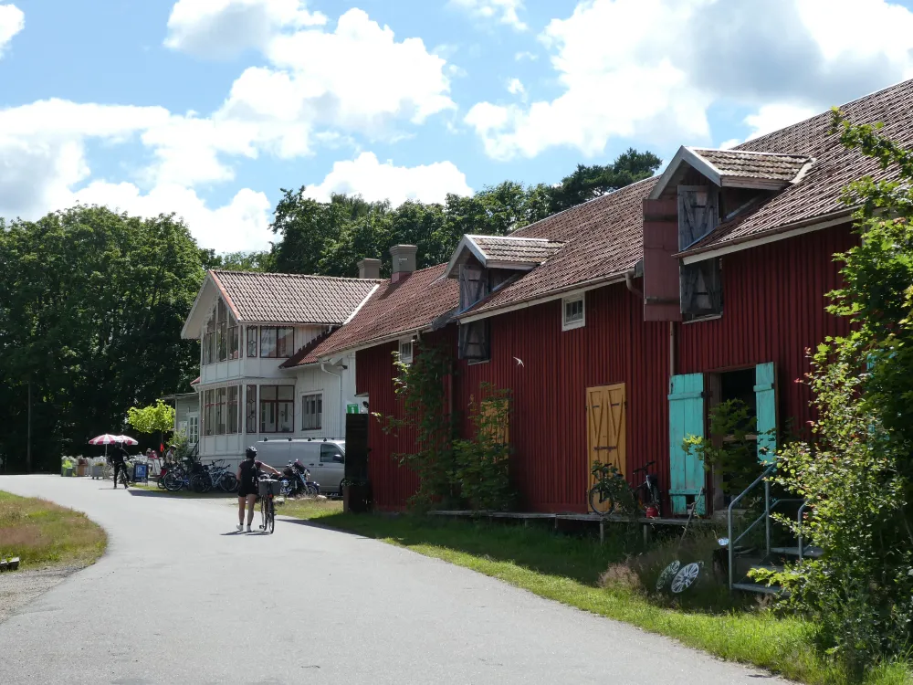 Åsnen runt (A bike tour around lake Åsnen)