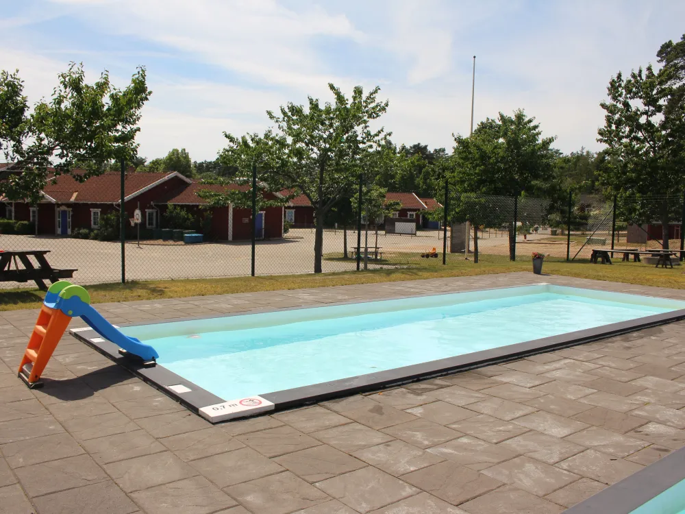 Örmo bath, outside pool