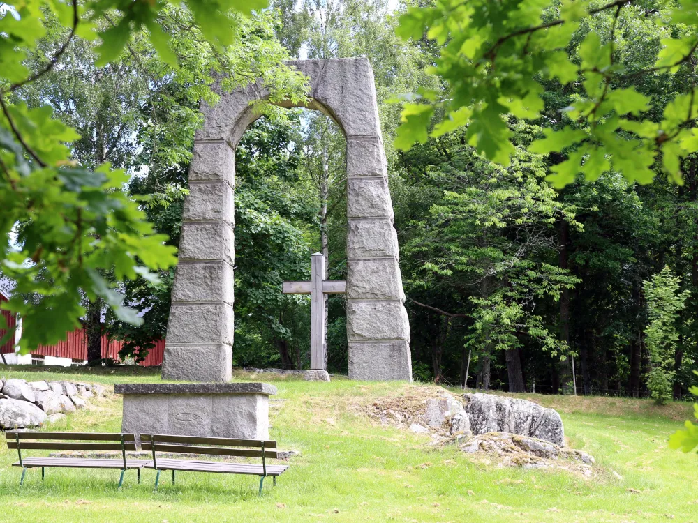 Der Kirchenplatz in Bosgård