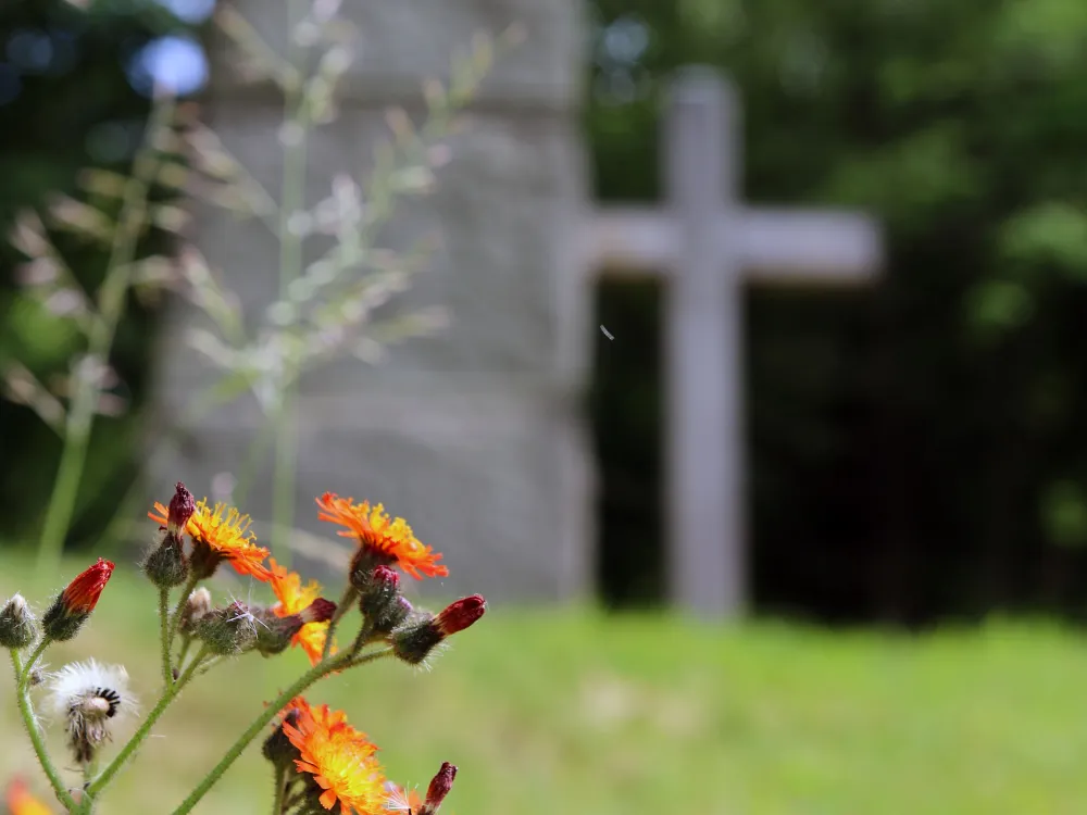 Der Kirchenplatz in Bosgård