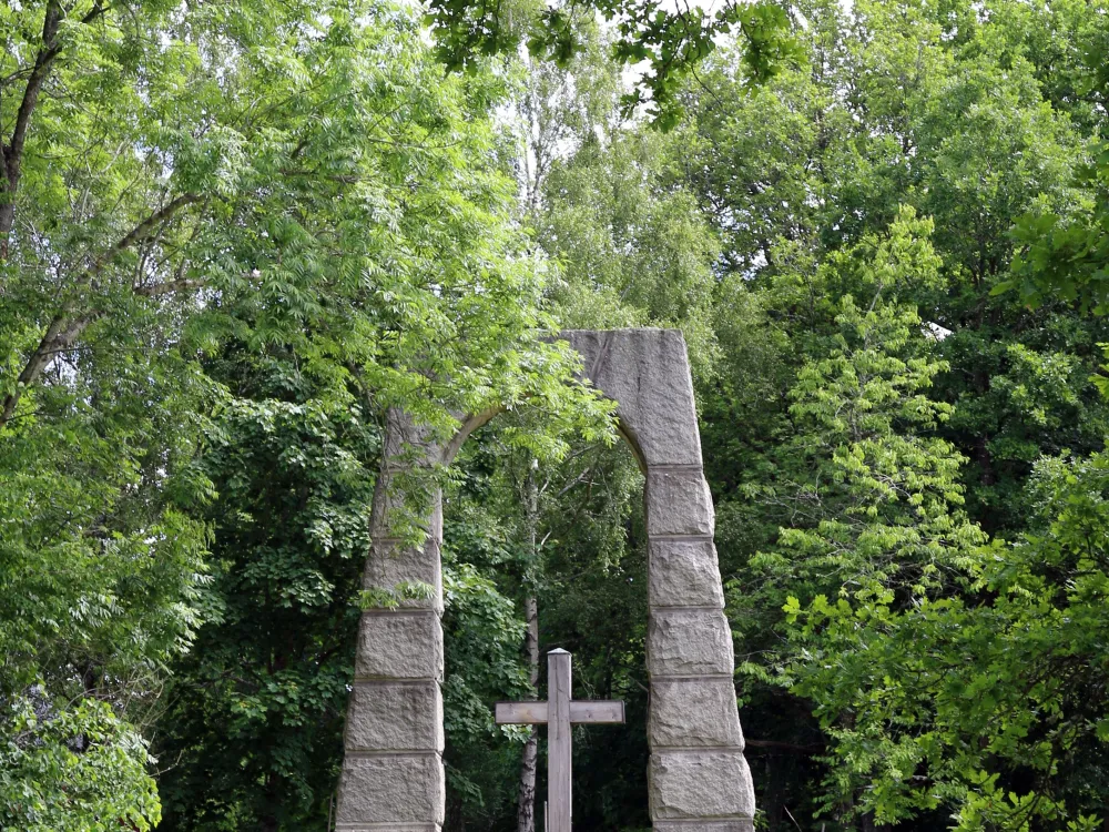 Der Kirchenplatz in Bosgård